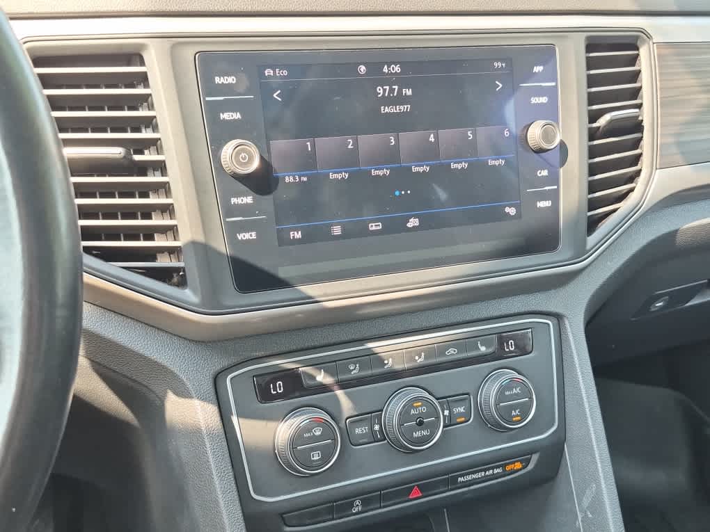 2021 Volkswagen Atlas 3.6L V6 SE w/Technology - Pure White exterior view 16