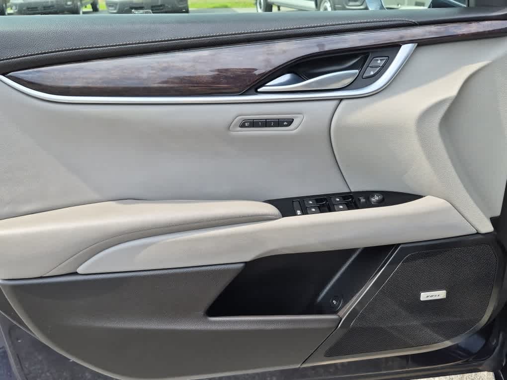 2014 Cadillac XTS Luxury - Sapphire Blue Metallic exterior view 10