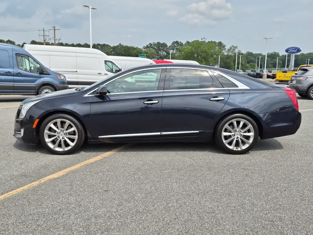 2014 Cadillac XTS Luxury - Sapphire Blue Metallic exterior view 5