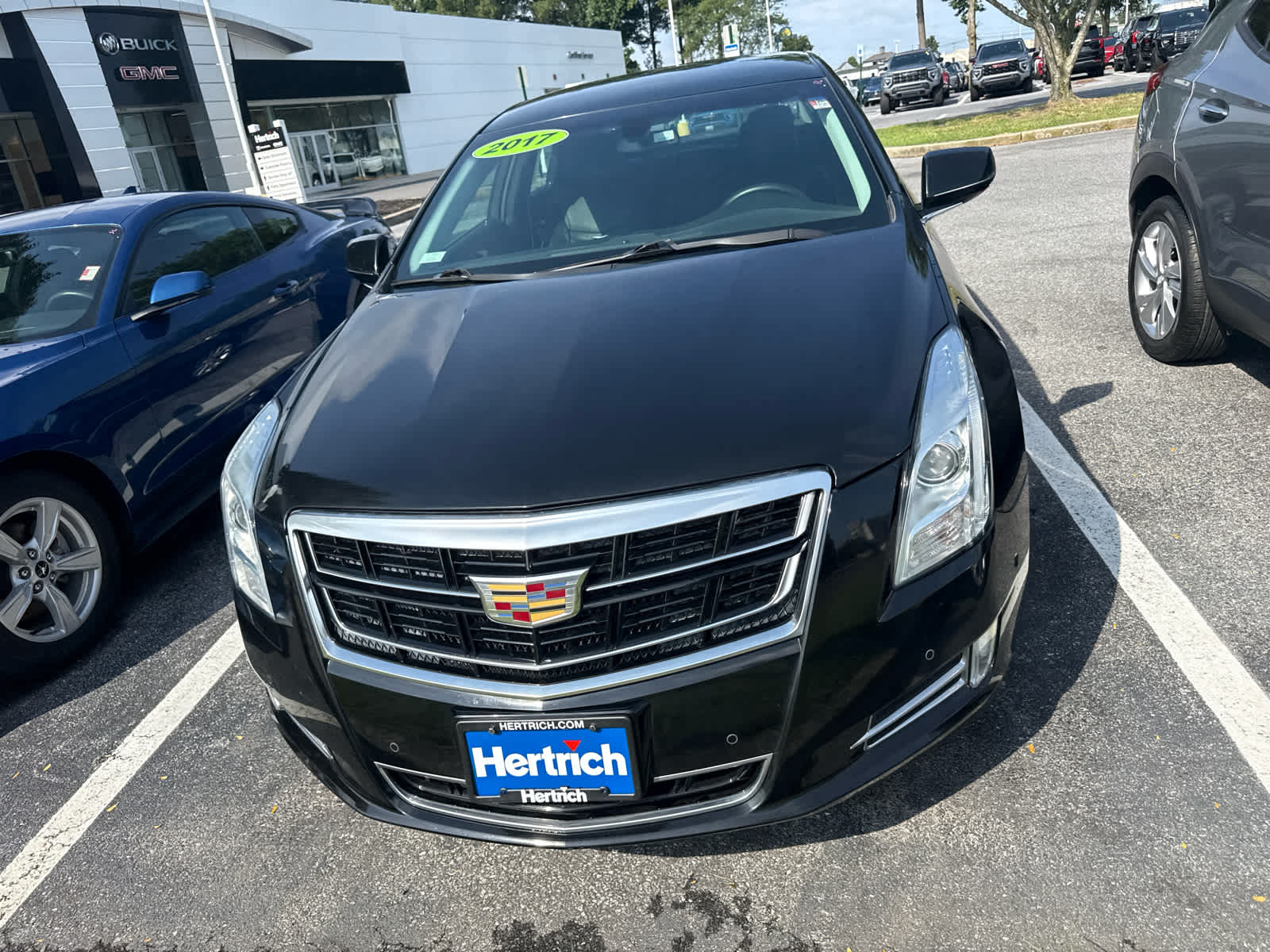 2017 Cadillac XTS Luxury - Black Raven exterior view 2