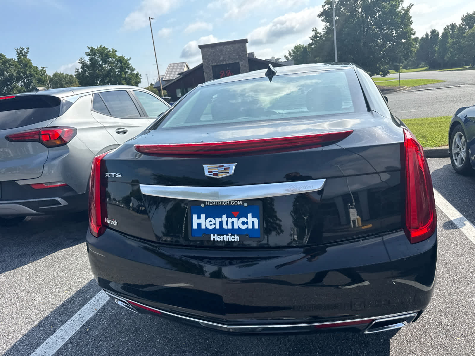 2017 Cadillac XTS Luxury - Black Raven exterior view 6
