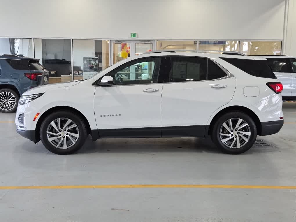 2022 Chevrolet Equinox Premier - Summit White exterior view 5