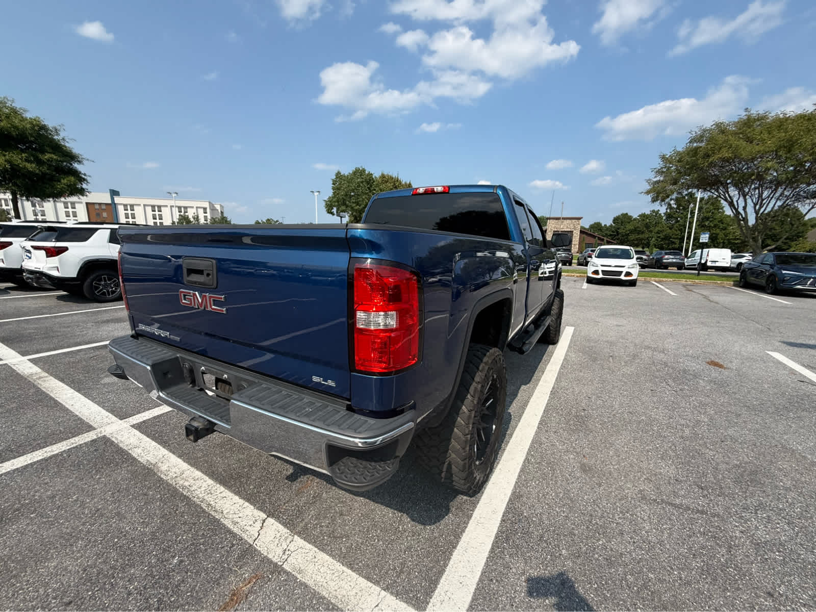 2019 GMC Double Cab Standard Box 4-Wheel Drive SLE SLE - BLUE exterior view 7