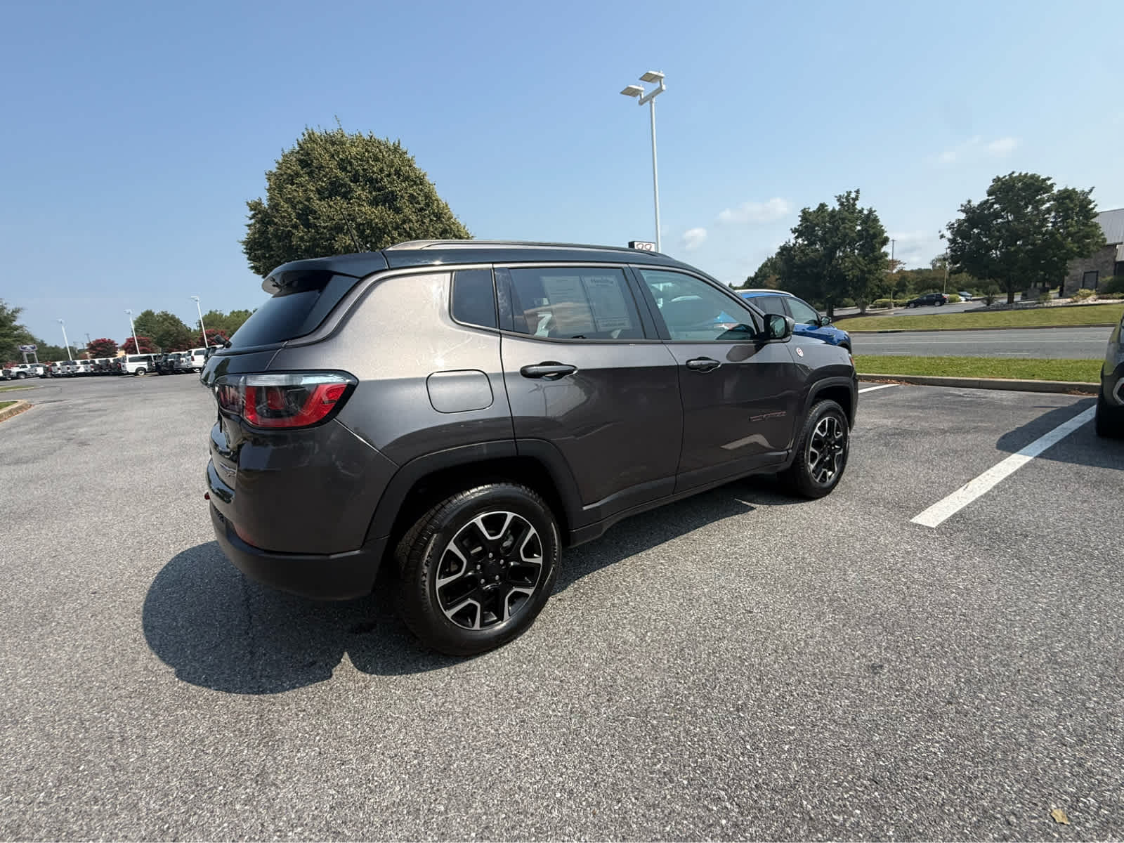 2019 Jeep Compass Trailhawk - Granite Crystal Metallic Clearcoat exterior view 5