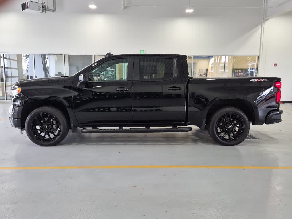 2026 Chevrolet Silverado 1500 RST - Black exterior view 5