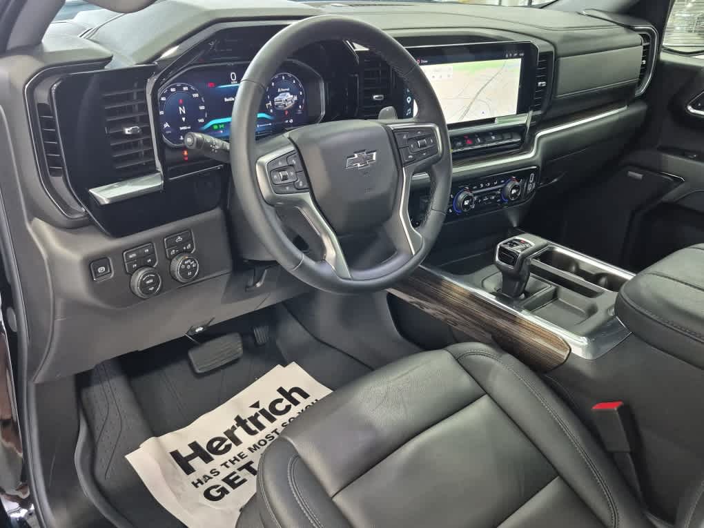 2026 Chevrolet Silverado 1500 RST - Black exterior view 11