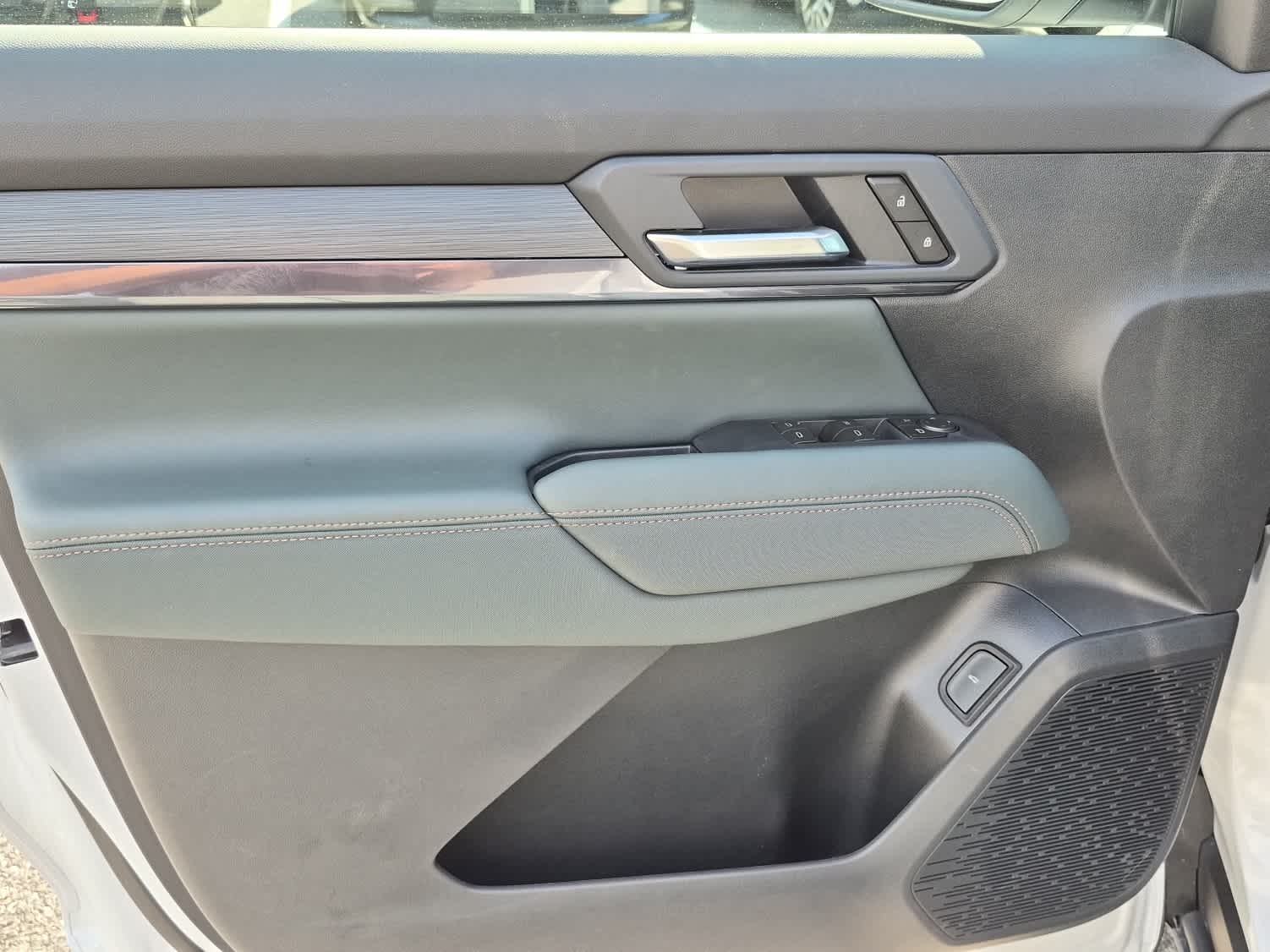 2026 GMC Terrain AWD AT4 - Summit White exterior view 9
