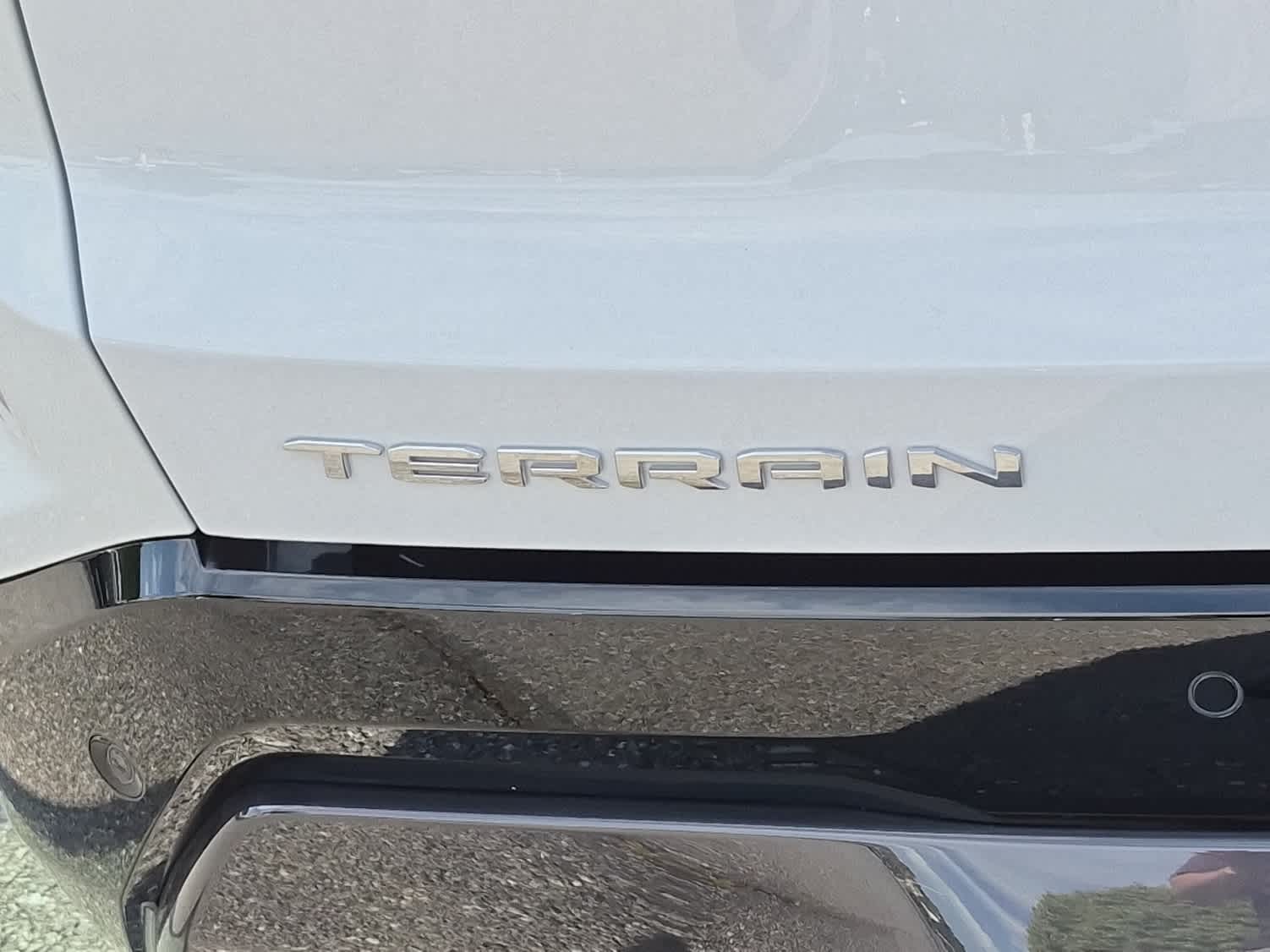 2026 GMC Terrain AWD AT4 - Summit White exterior view 20