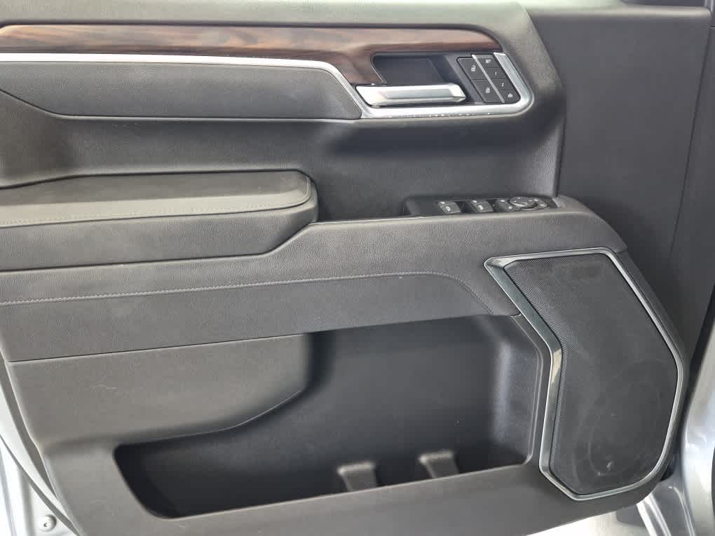 2025 GMC Sierra 1500 SLT - Sterling Metallic exterior view 9