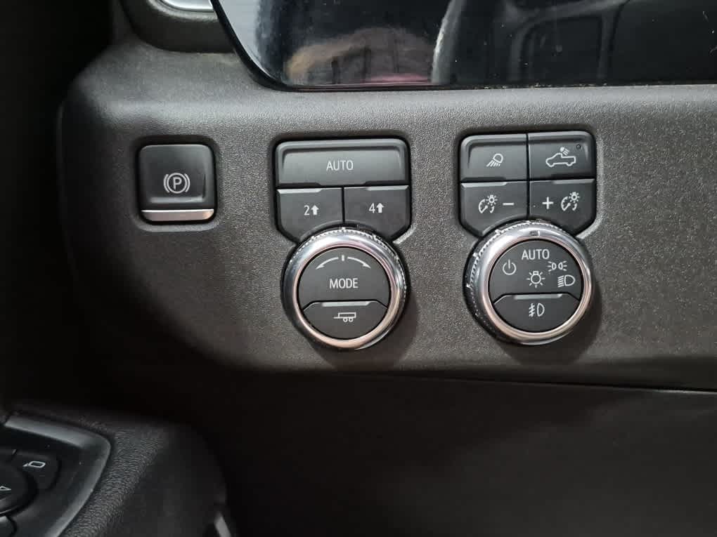 2025 GMC Sierra 1500 SLT - Sterling Metallic exterior view 17