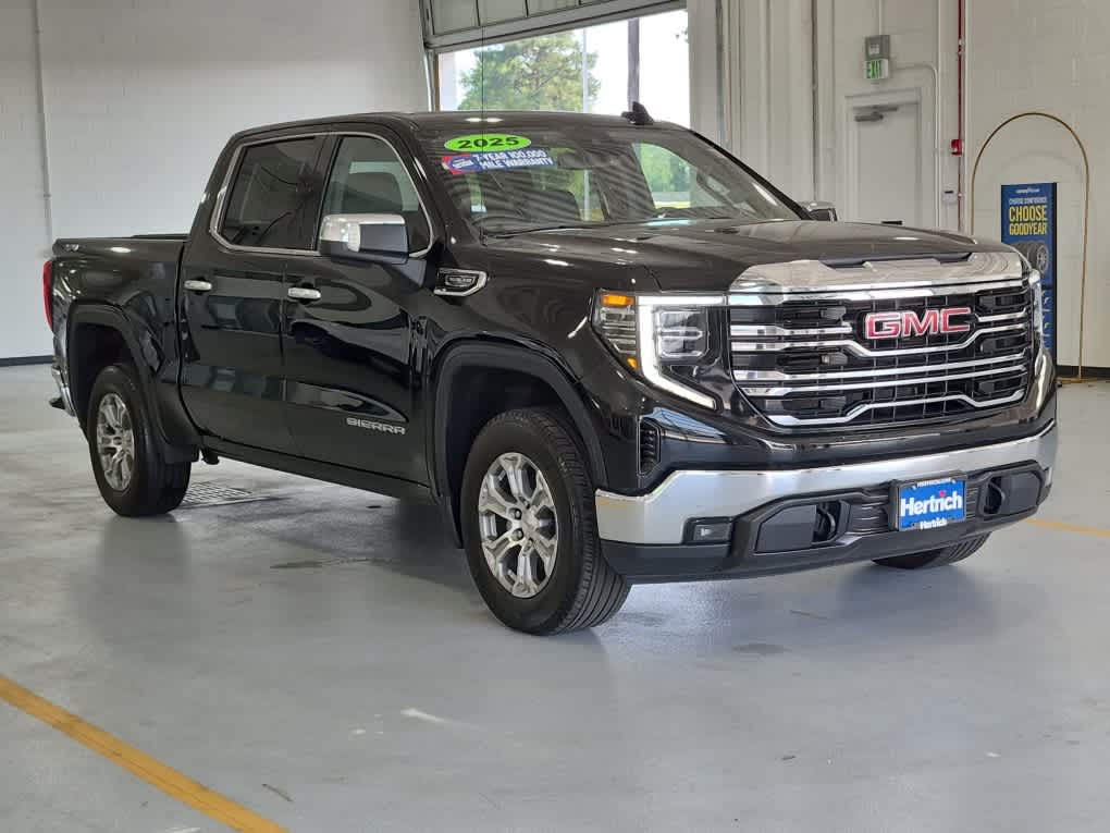 2025 GMC Sierra 1500 SLT - Onyx Black exterior view 2