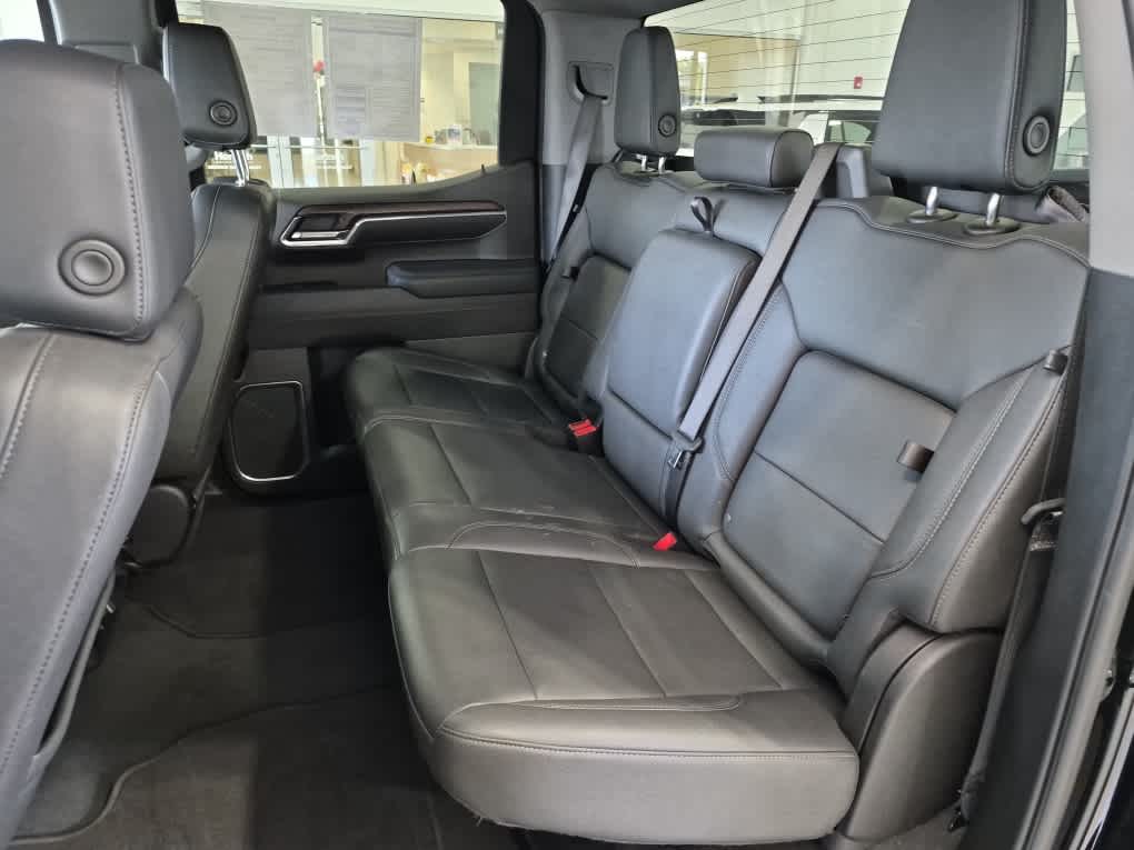 2025 GMC Sierra 1500 SLT - Onyx Black exterior view 7