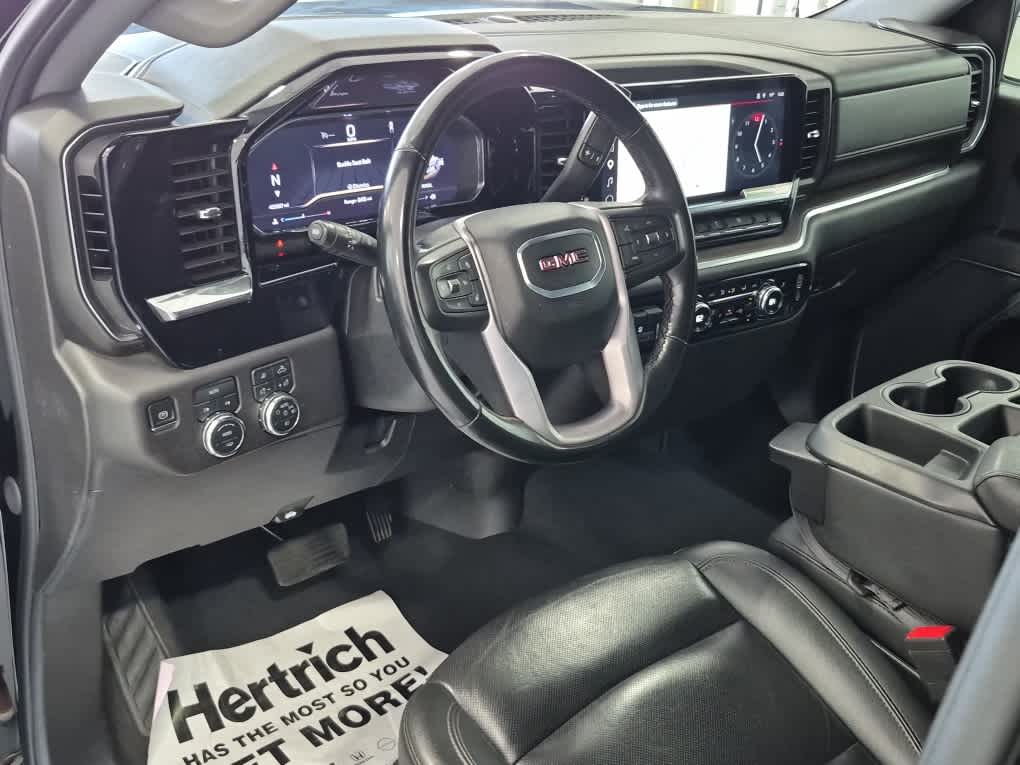 2025 GMC Sierra 1500 SLT - Onyx Black exterior view 11