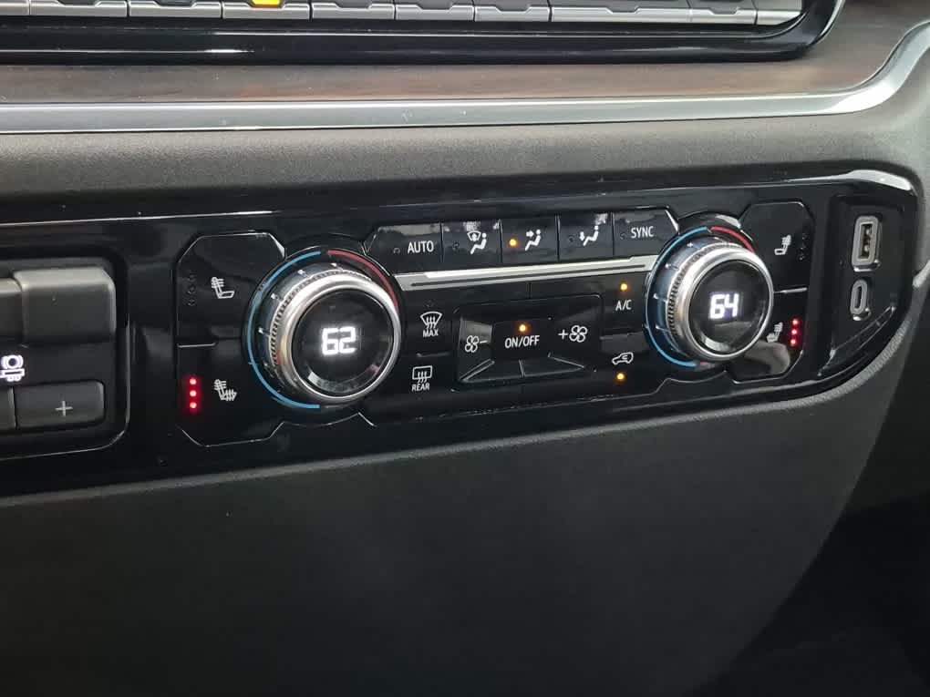 2025 GMC Sierra 1500 SLT - Onyx Black exterior view 14