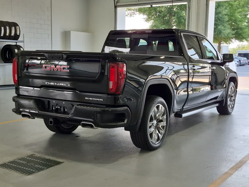2025 GMC Sierra 1500 Denali - Onyx Black exterior view 3