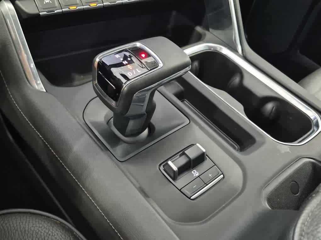 2025 GMC Sierra 1500 Denali - Onyx Black exterior view 14