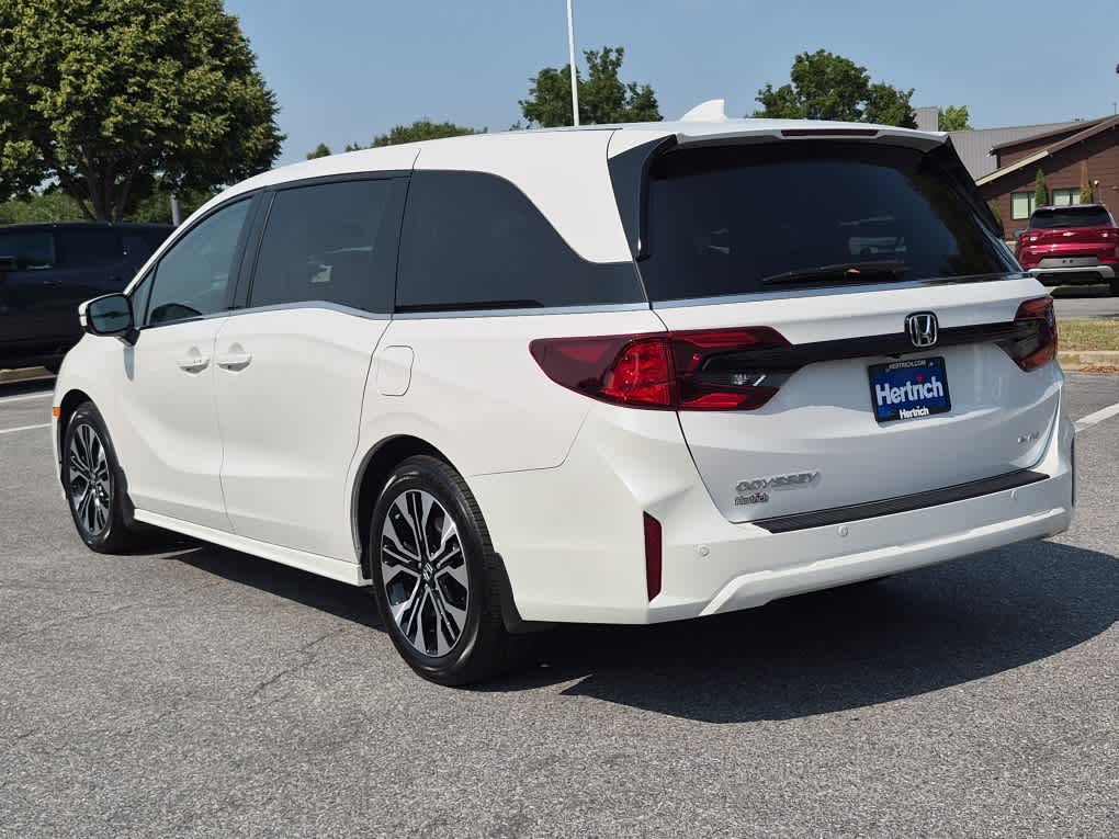 2025 Honda Odyssey Elite - Platinum White Pearl exterior view 4