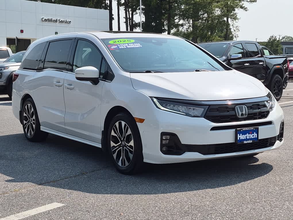 2025 Honda Odyssey Elite - Platinum White Pearl exterior view 2