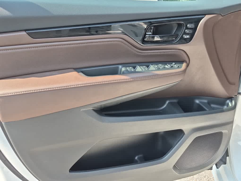 2025 Honda Odyssey Elite - Platinum White Pearl exterior view 11