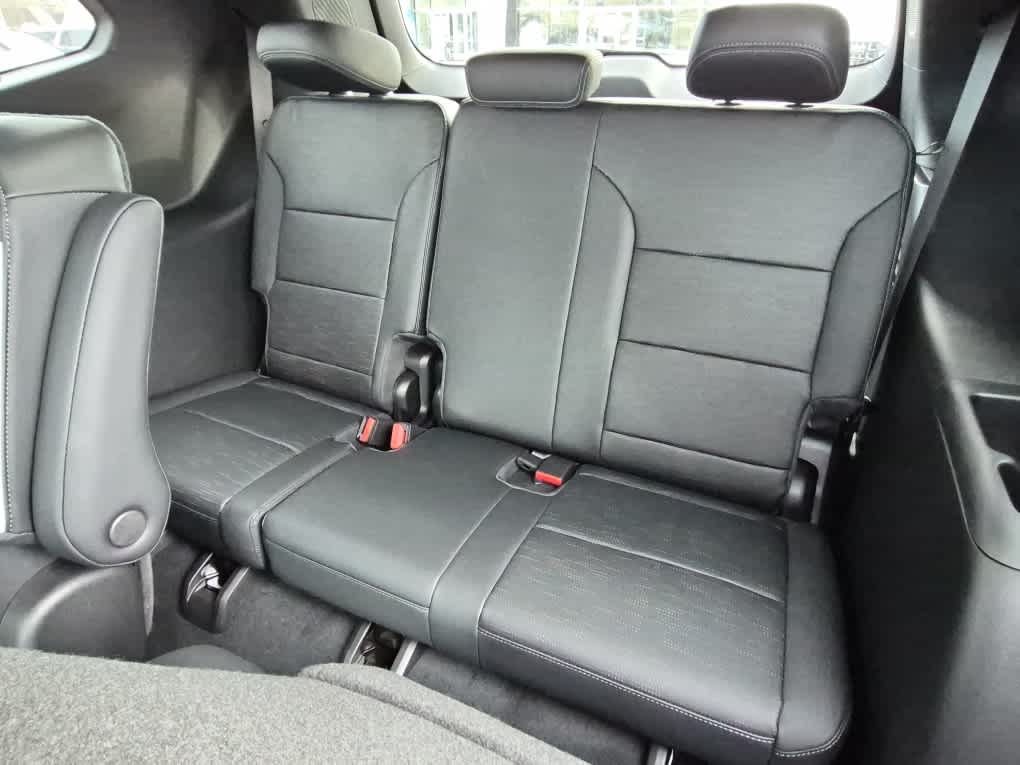 2026 Buick Enclave Sport Touring - Moonstone Gray Metallic exterior view 7