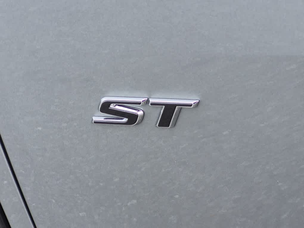 2026 Buick Enclave Sport Touring - Moonstone Gray Metallic exterior view 19