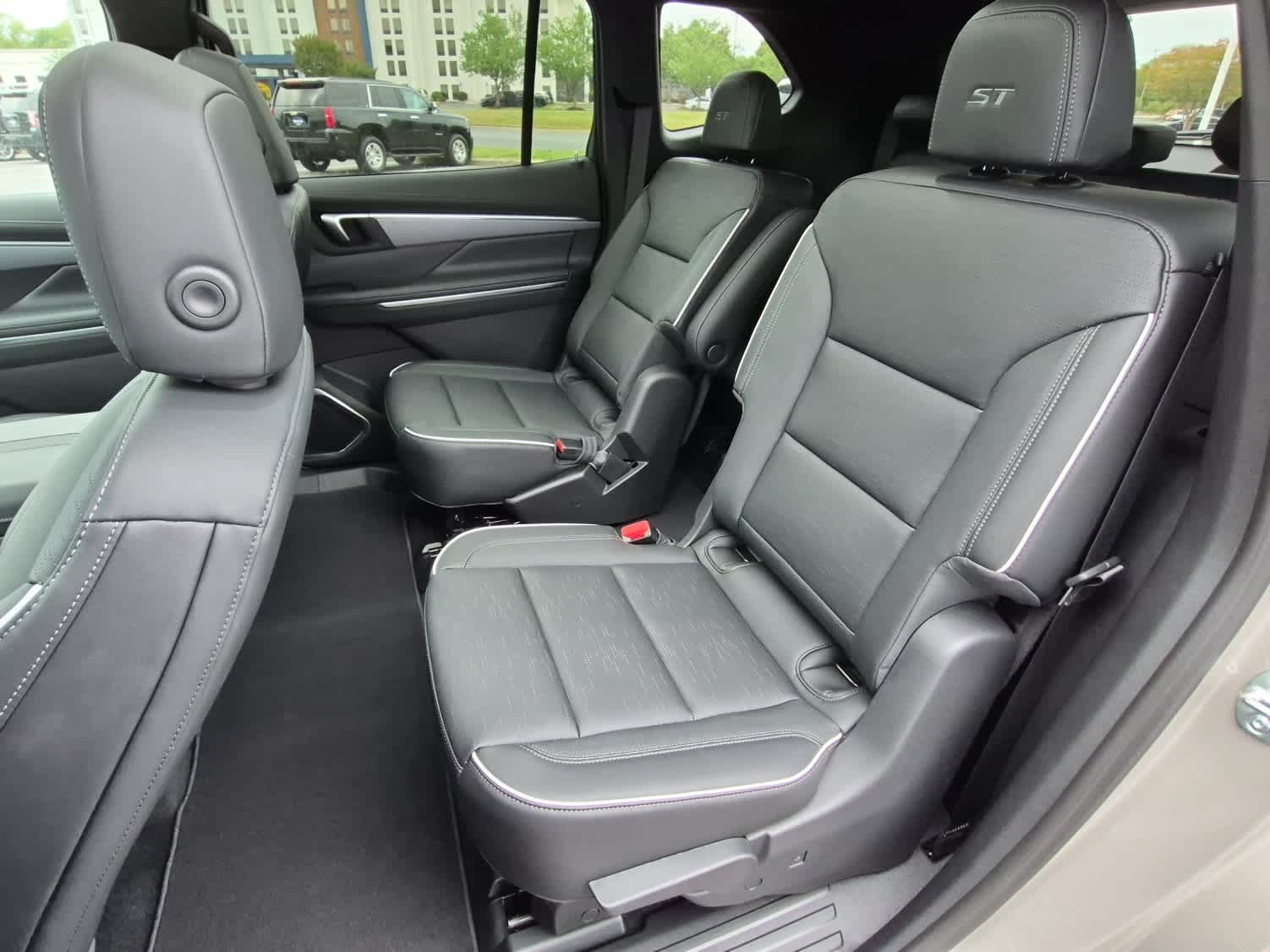 2026 Buick Enclave Sport Touring - Stone Metallic exterior view 8