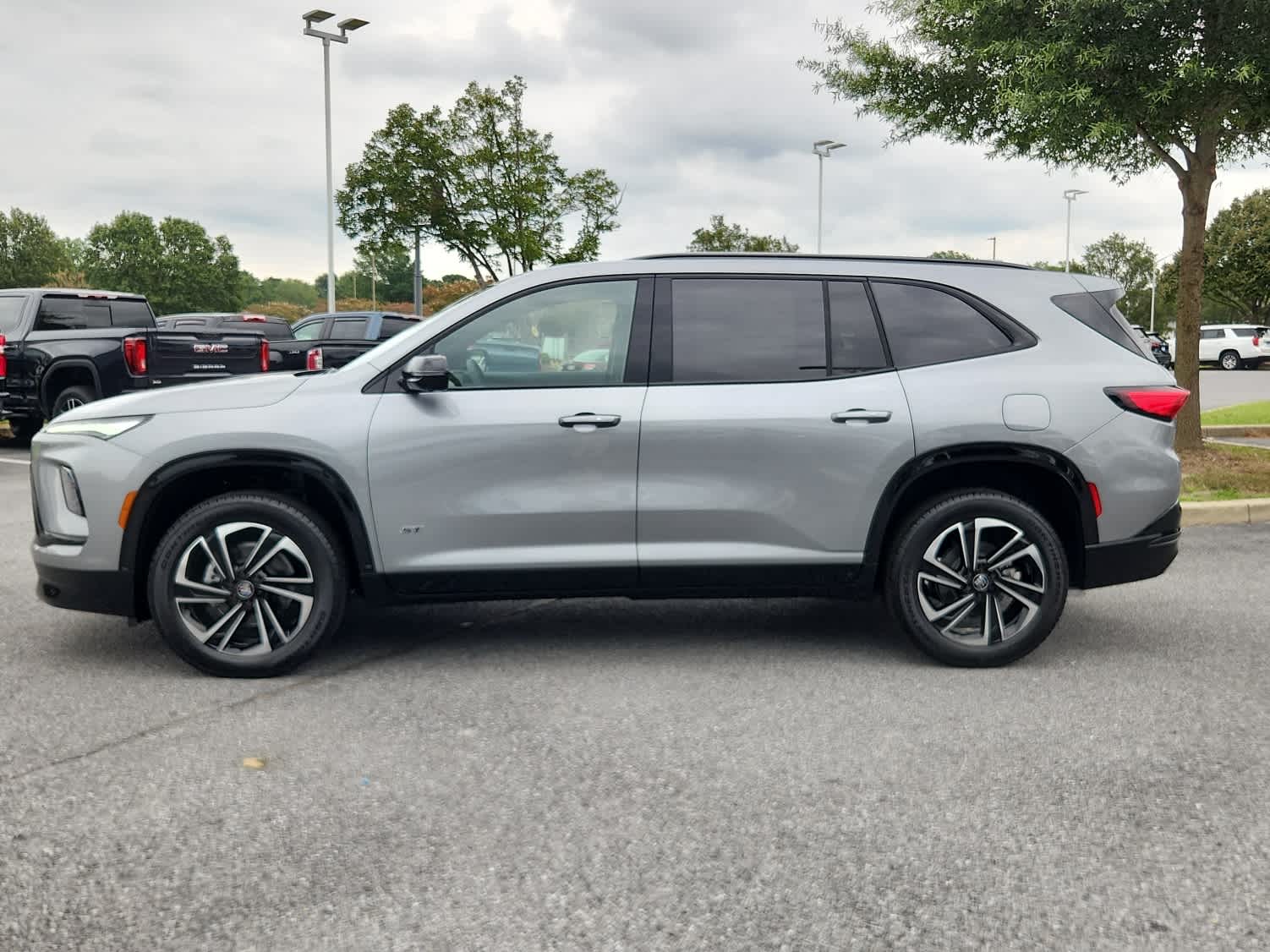 2026 Buick Enclave Sport Touring - Moonstone Gray Metallic exterior view 5