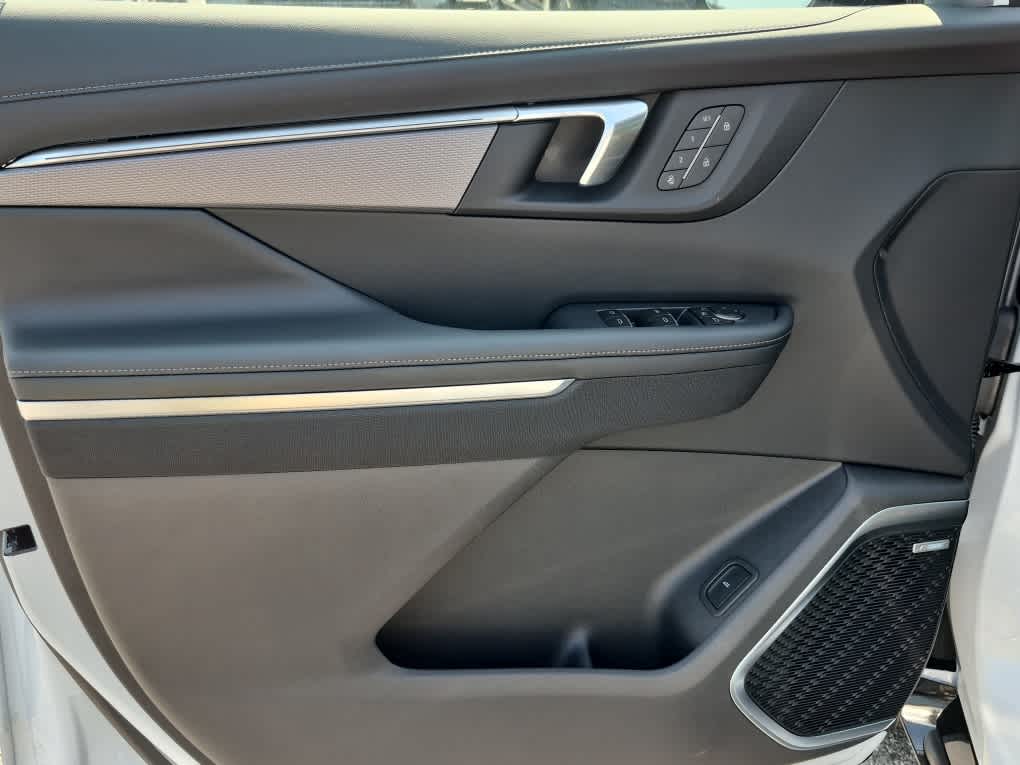 2026 Buick Enclave Sport Touring - Iridescent White Tricoat exterior view 10
