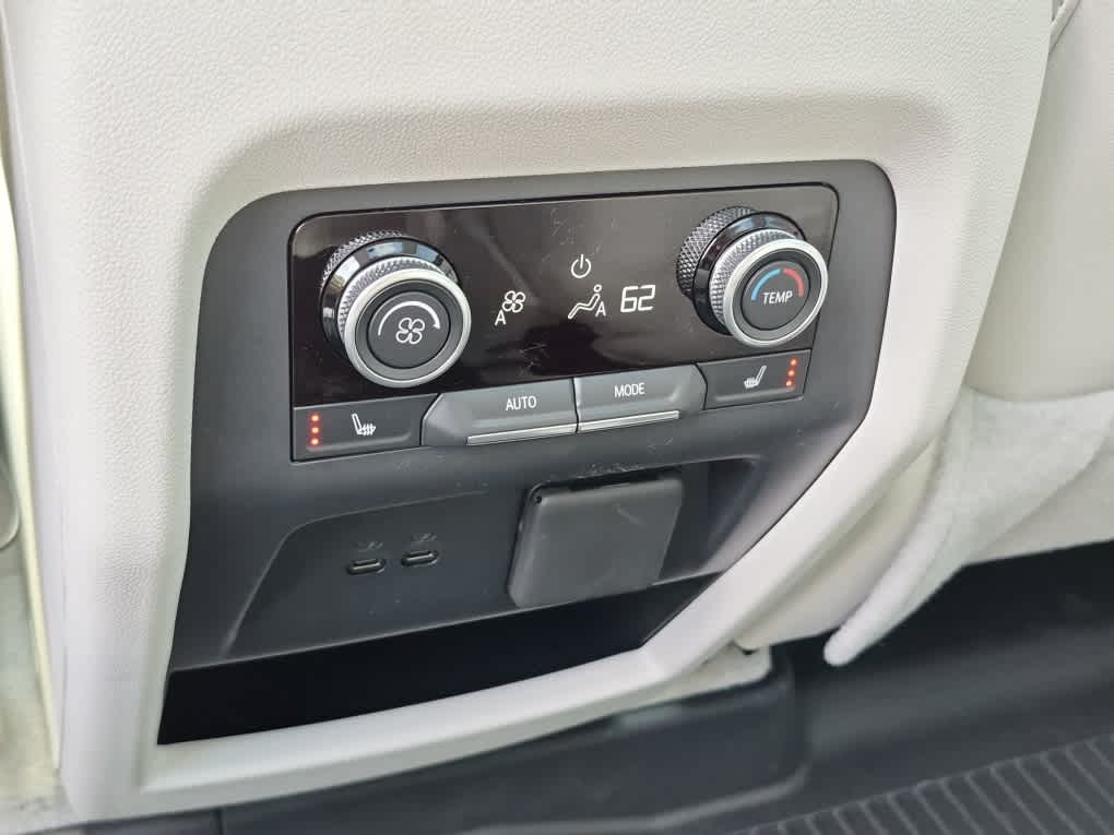2026 Buick Enclave Avenir - Moonstone Gray Metallic exterior view 9