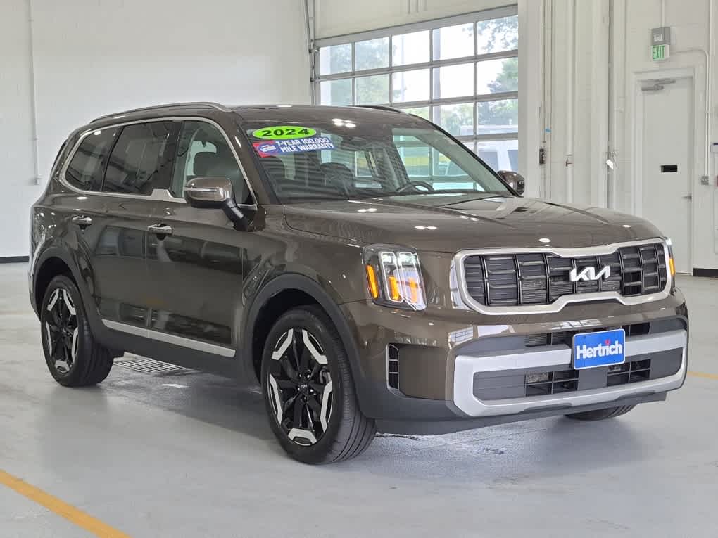2024 Kia Telluride S - Dark Moss exterior view 2