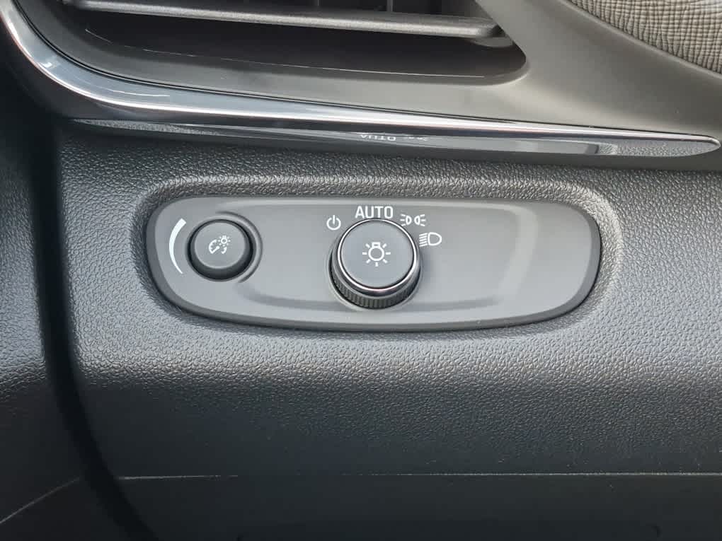 2026 Buick Envista Preferred - Ebony Twilight Metallic exterior view 18