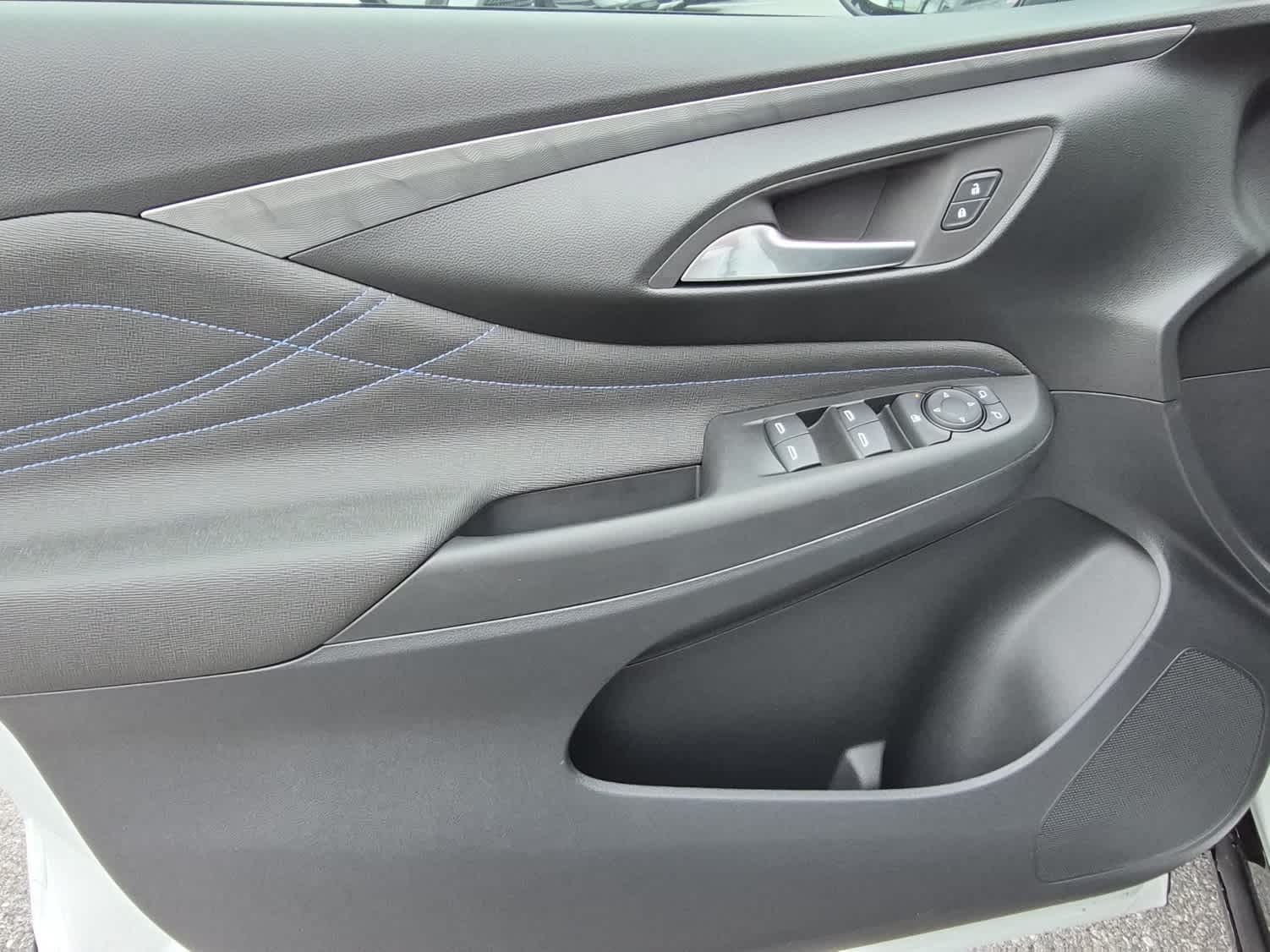 2026 Buick Envista Sport Touring - Summit White exterior view 9