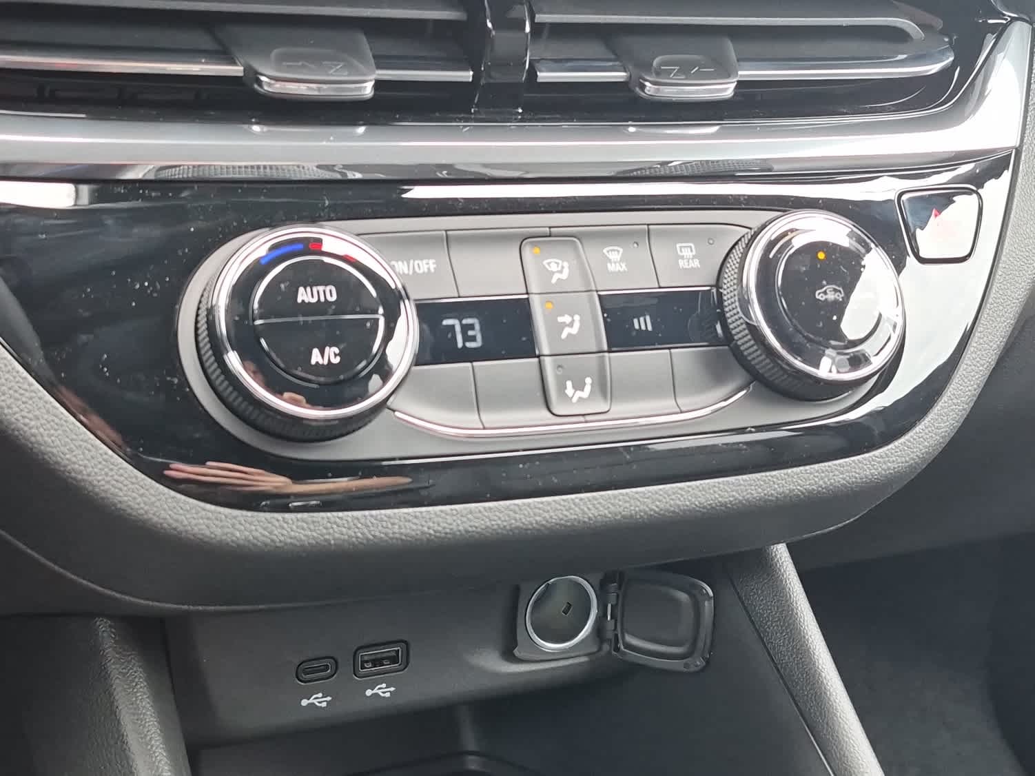 2026 Buick Envista Sport Touring - Summit White exterior view 15