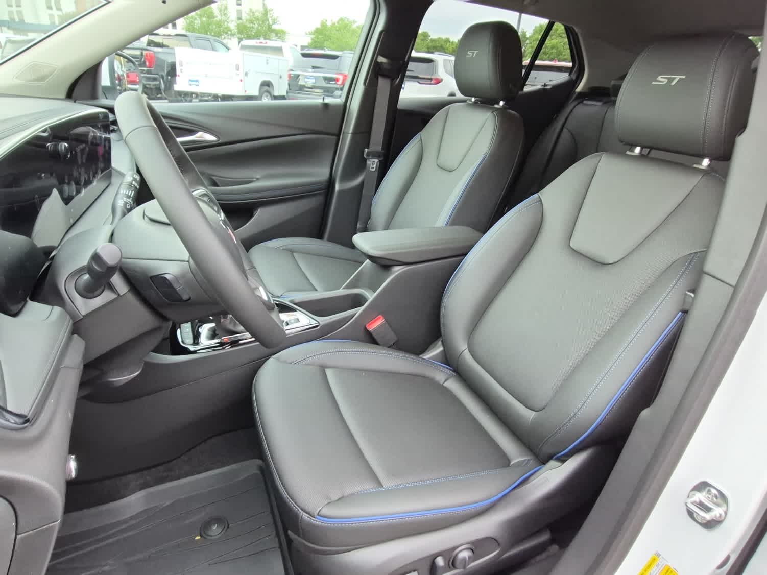 2026 Buick Encore GX Sport Touring - Summit White exterior view 10
