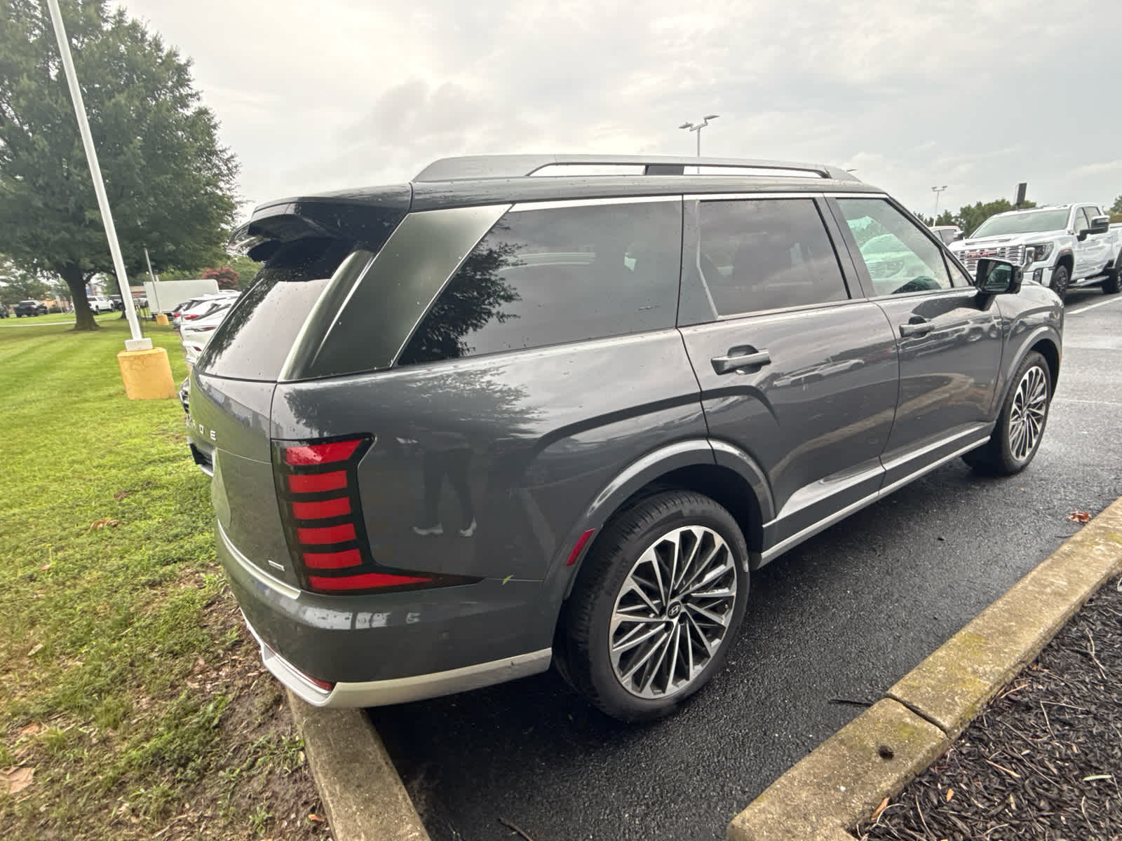 2026 Hyundai Palisade Calligraphy - Ecotronic Gray Pearl exterior view 5