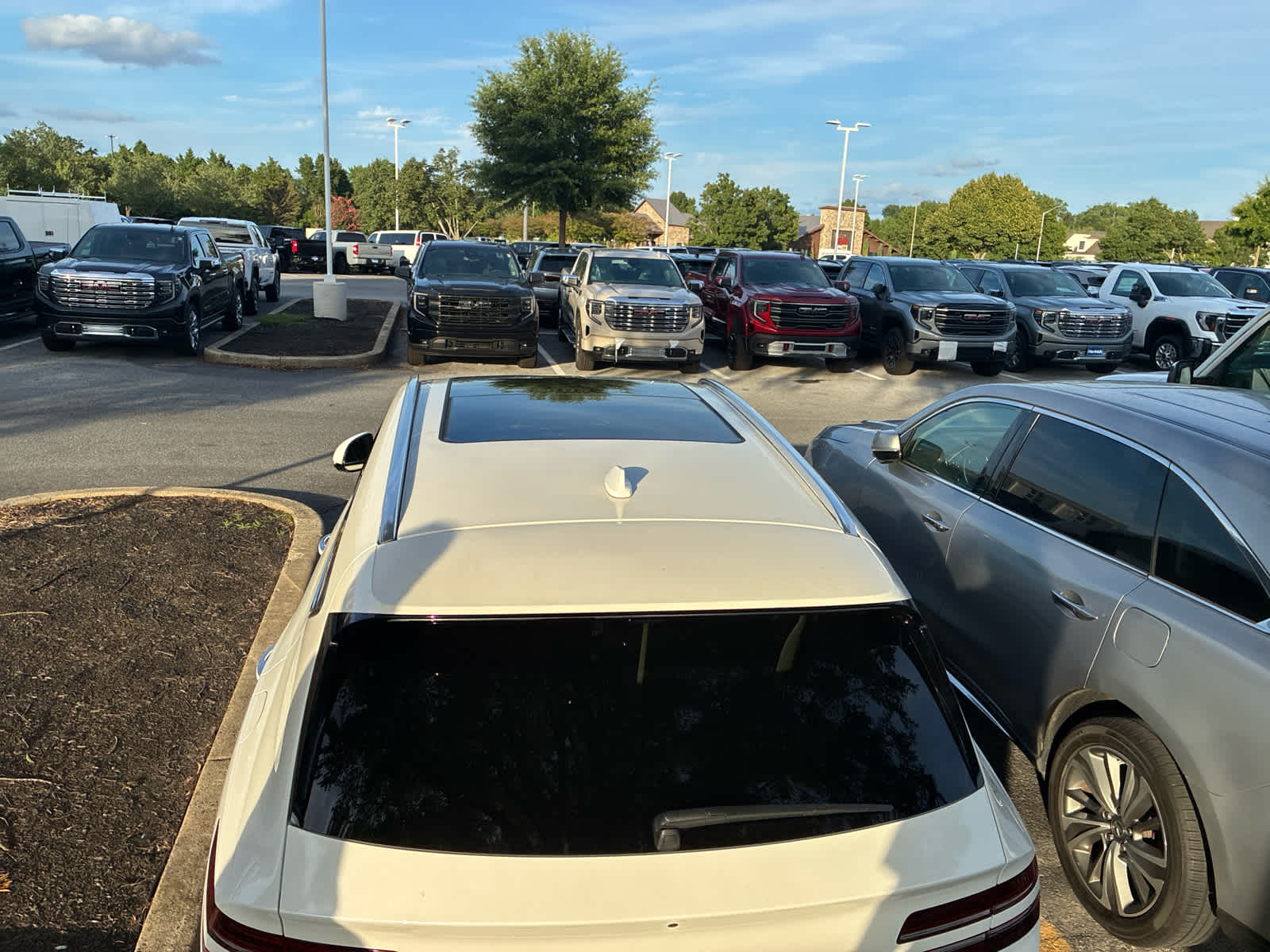 2025 Genesis GV80 3.5T Prestige - Uyuni White exterior view 7