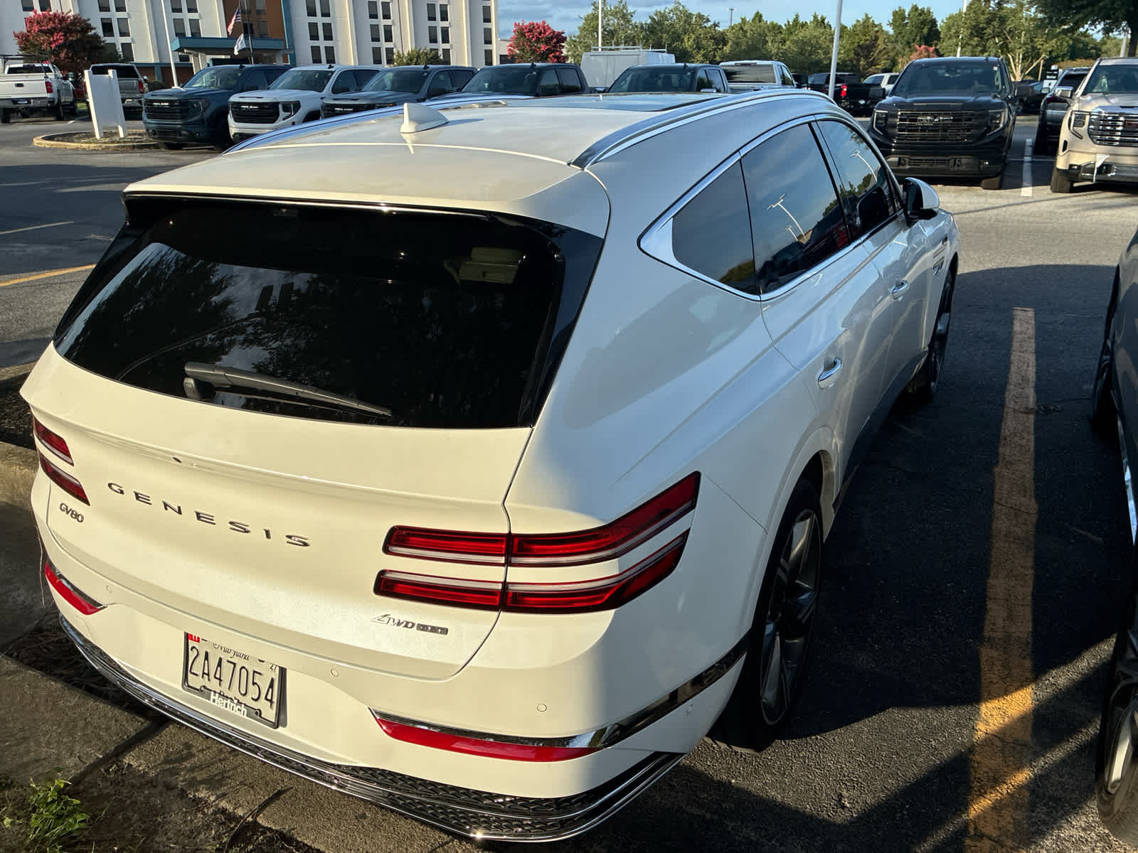2025 Genesis GV80 3.5T Prestige - Uyuni White exterior view 8