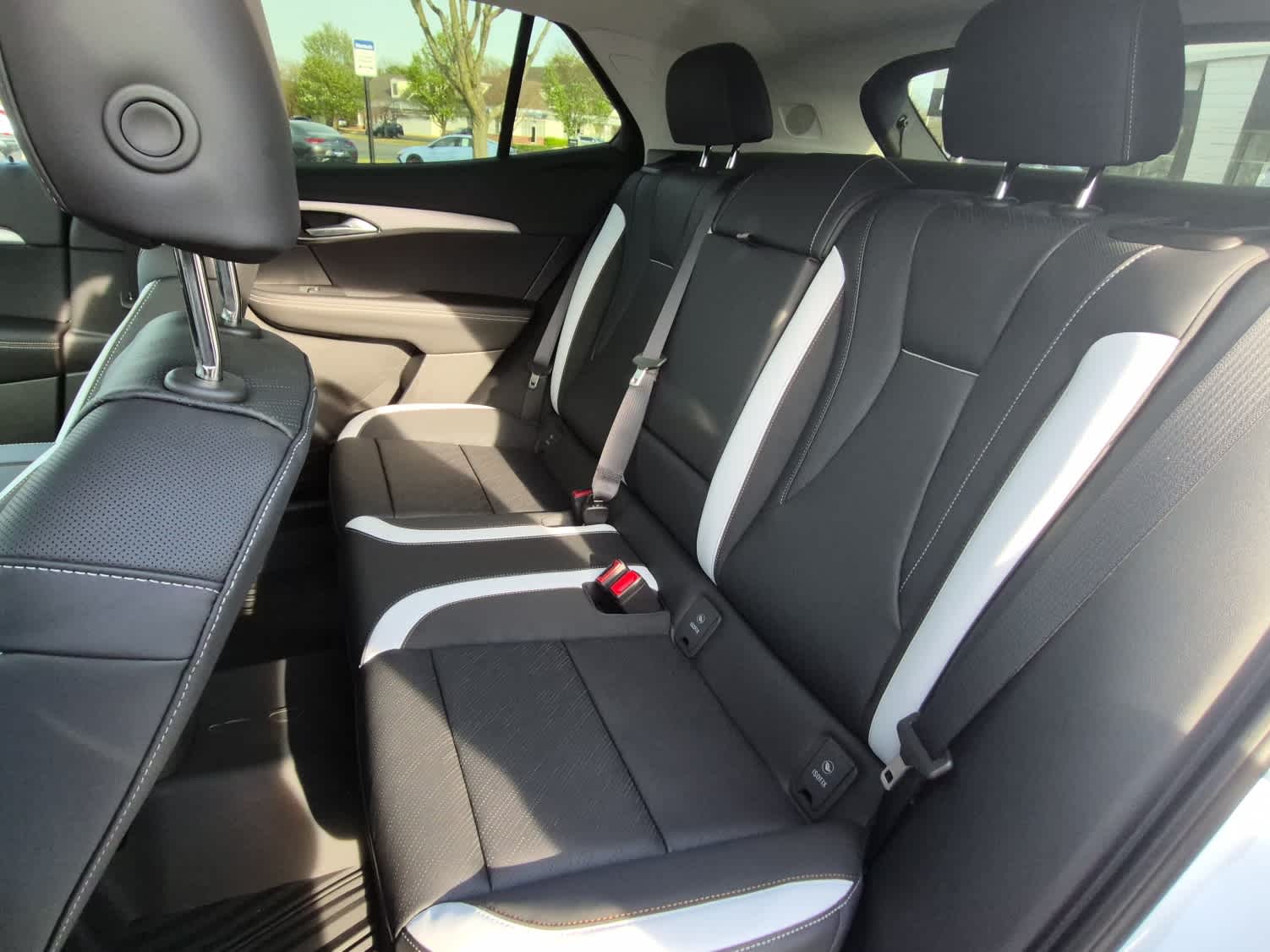 2026 Buick Envision Sport Touring - IRIDESCENT WHITE TRICOAT exterior view 7