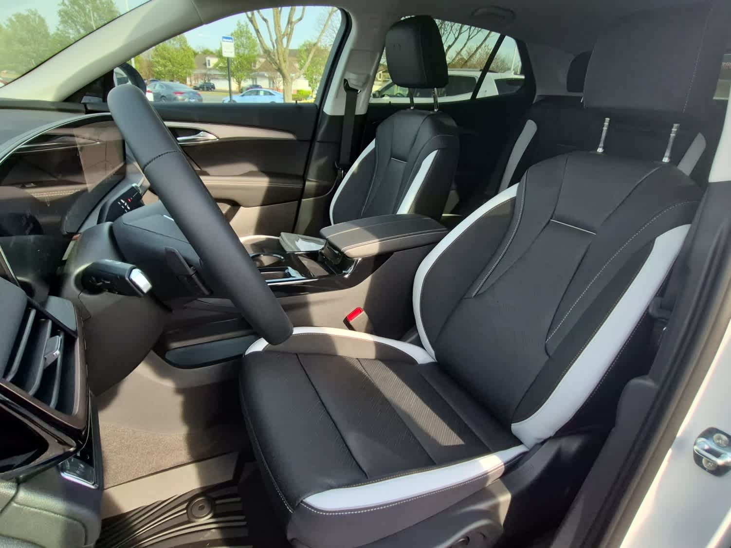 2026 Buick Envision Sport Touring - IRIDESCENT WHITE TRICOAT exterior view 10