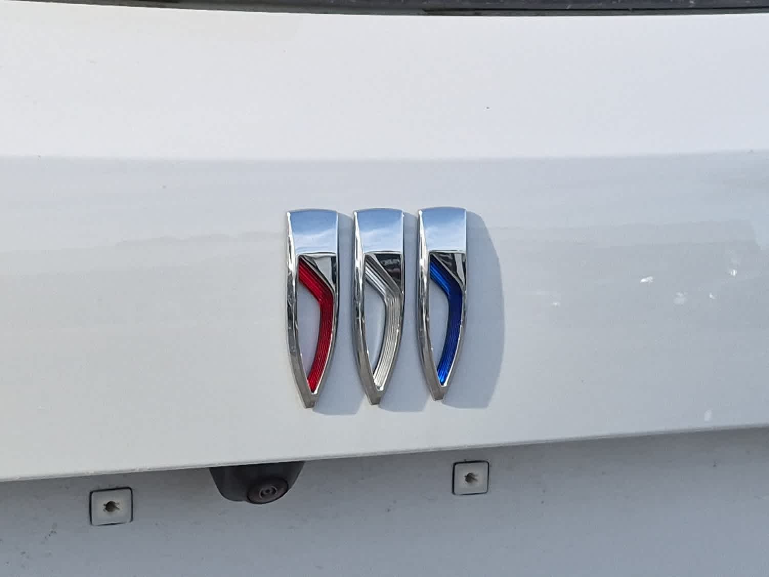 2026 Buick Envision Sport Touring - IRIDESCENT WHITE TRICOAT exterior view 17