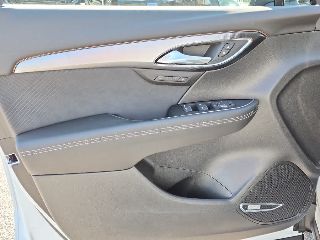2026 Buick Envision Sport Touring - IRIDESCENT WHITE TRICOAT exterior view 9