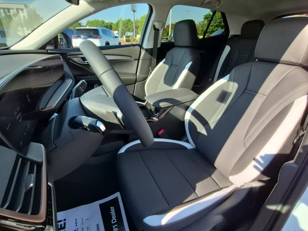 2026 Buick Envision Sport Touring - IRIDESCENT WHITE TRICOAT exterior view 10