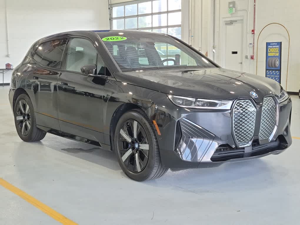 2022 BMW iX xDrive50 xDrive50 - Black Sapphire Metallic exterior view 2