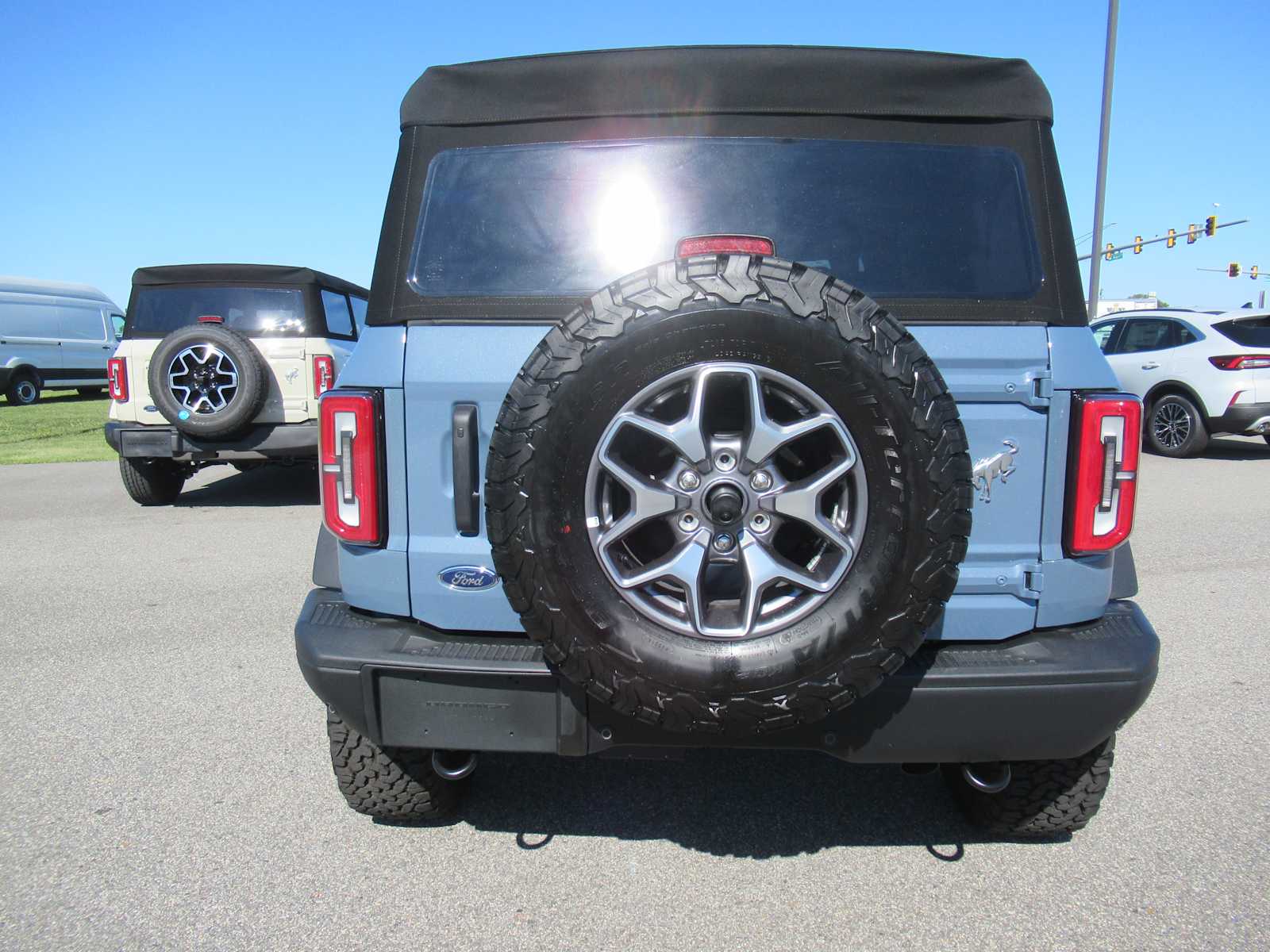 View vehicle photo 6