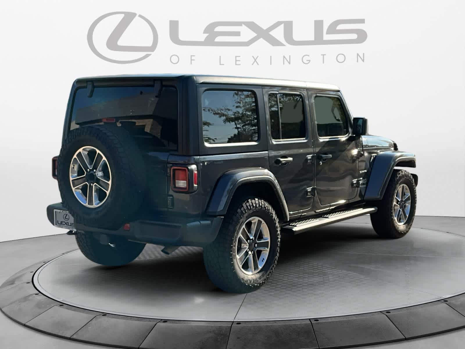 2022 Jeep Wrangler Unlimited Sahara 5