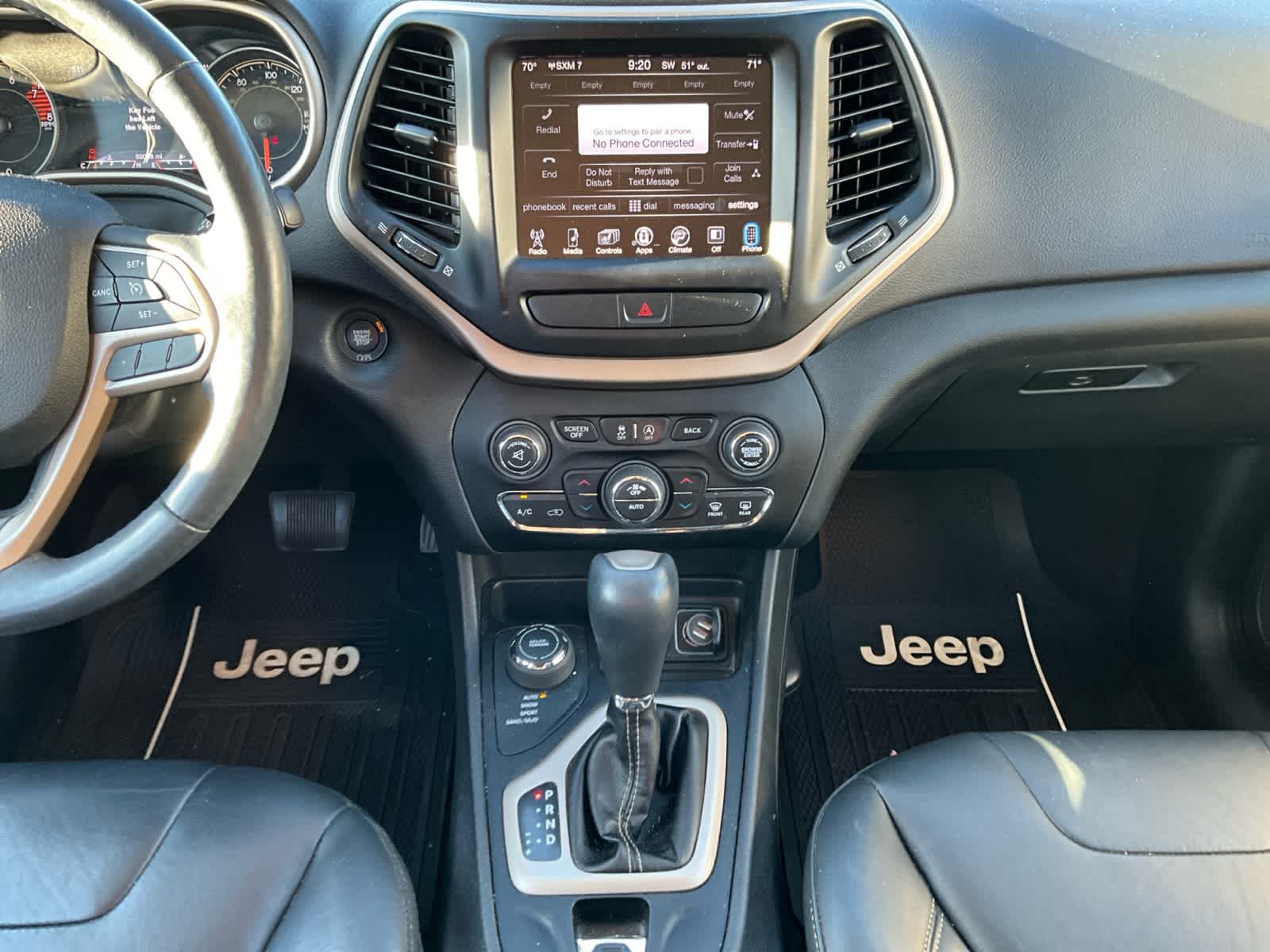 2017 Jeep Cherokee Limited 11