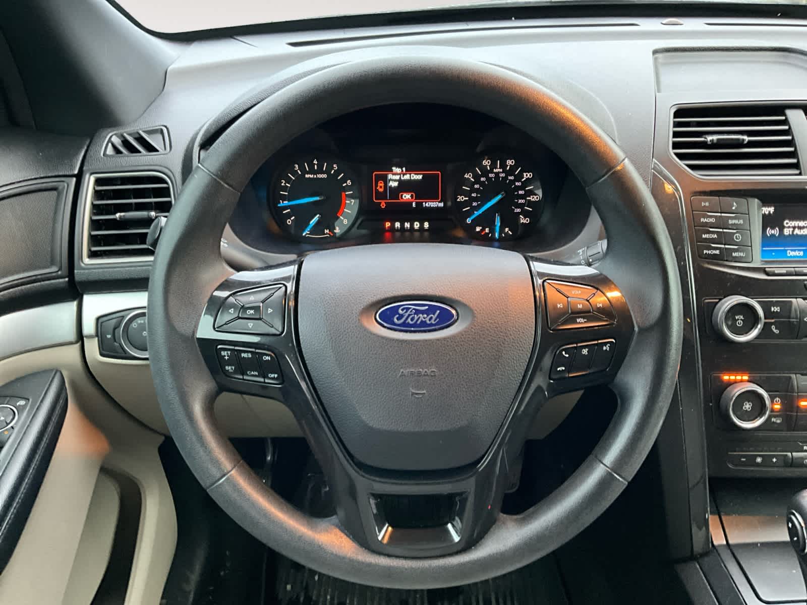 2018 Ford Explorer Base 12