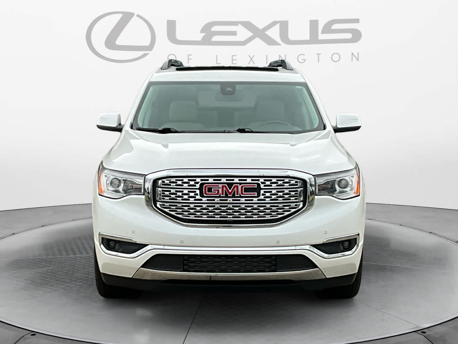 2018 GMC Acadia Denali 8