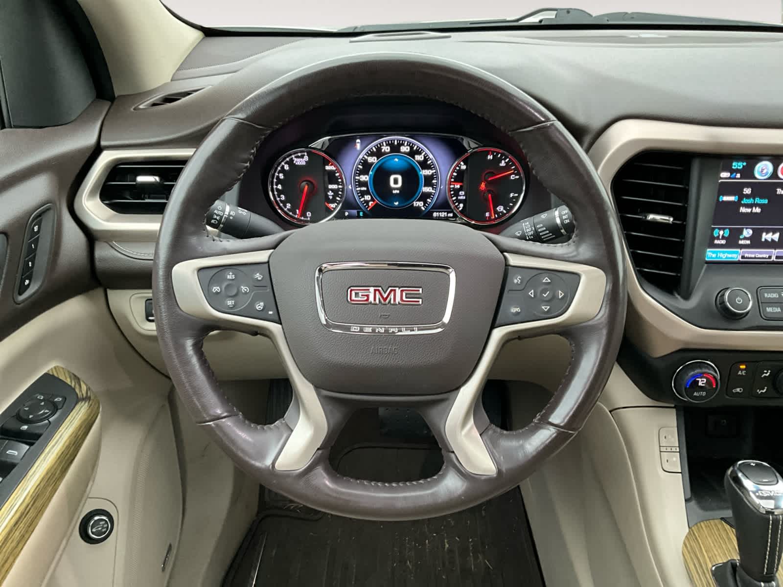 2018 GMC Acadia Denali 12