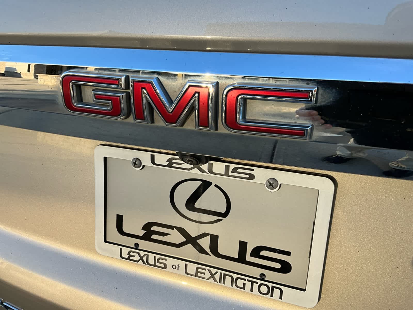 2022 GMC Yukon SLT 16